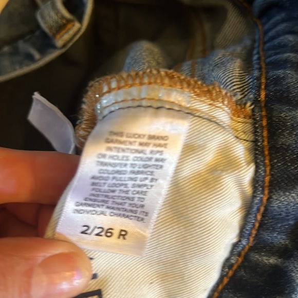 Lucky Brand, distressed jeans, size 2 - Picture 9 of 9
